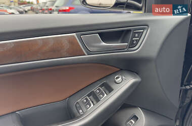 Позашляховик / Кросовер Audi Q5 2015 в 