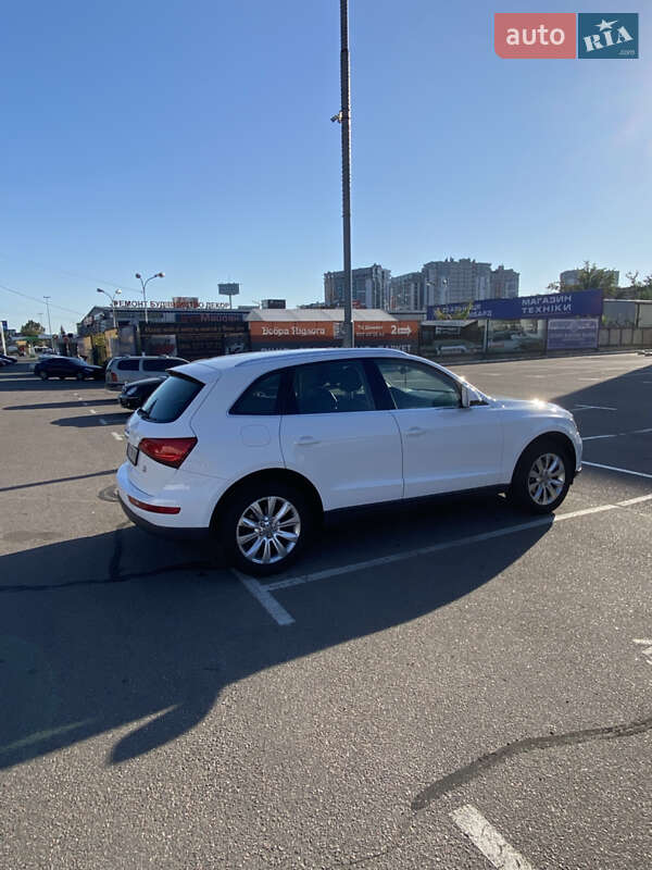 Позашляховик / Кросовер Audi Q5 2014 в Києві