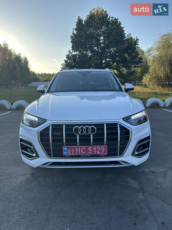 Внедорожник / Кроссовер Audi Q5 2021 в Вараше