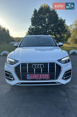 Внедорожник / Кроссовер Audi Q5 2021 в 