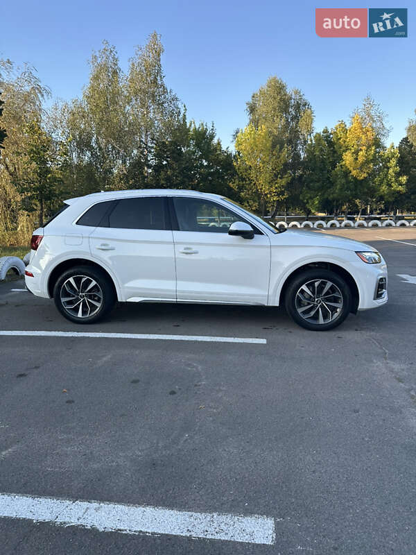 Внедорожник / Кроссовер Audi Q5 2021 в Вараше