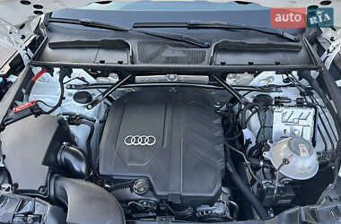 Внедорожник / Кроссовер Audi Q5 2021 в 