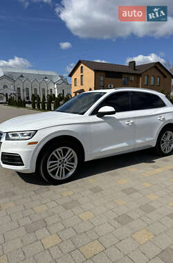 Позашляховик / Кросовер Audi Q5 2018 в 