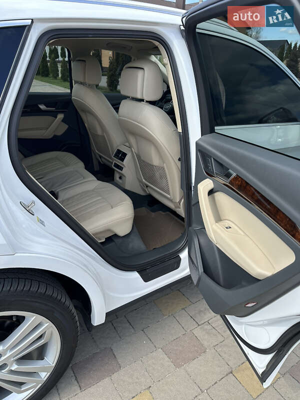 Внедорожник / Кроссовер Audi Q5 2018 в Вараше