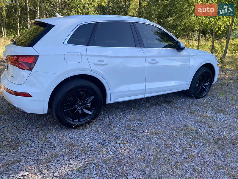 Внедорожник / Кроссовер Audi Q5 2020 в Василькове