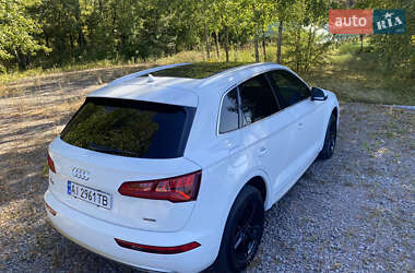 Позашляховик / Кросовер Audi Q5 2020 в 