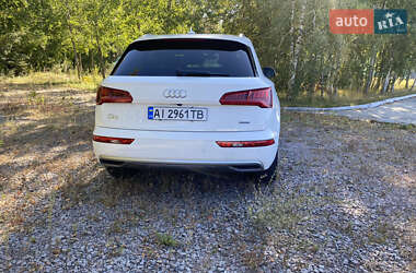 Позашляховик / Кросовер Audi Q5 2020 в 