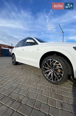 Внедорожник / Кроссовер Audi Q5 2012 в 