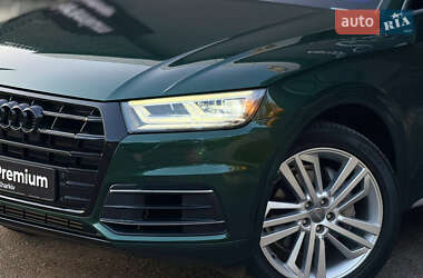 Позашляховик / Кросовер Audi Q5 2018 в 