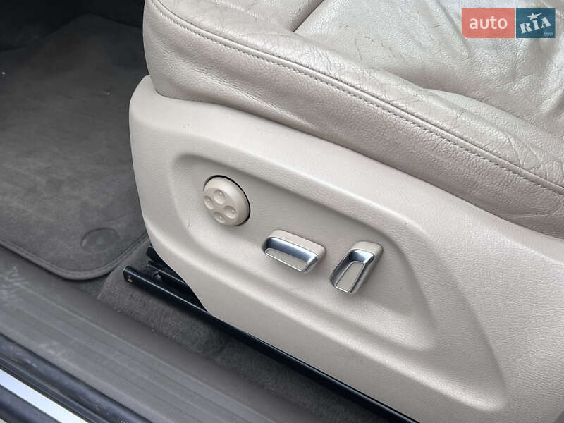 Внедорожник / Кроссовер Audi Q5 2014 в Нововолынске