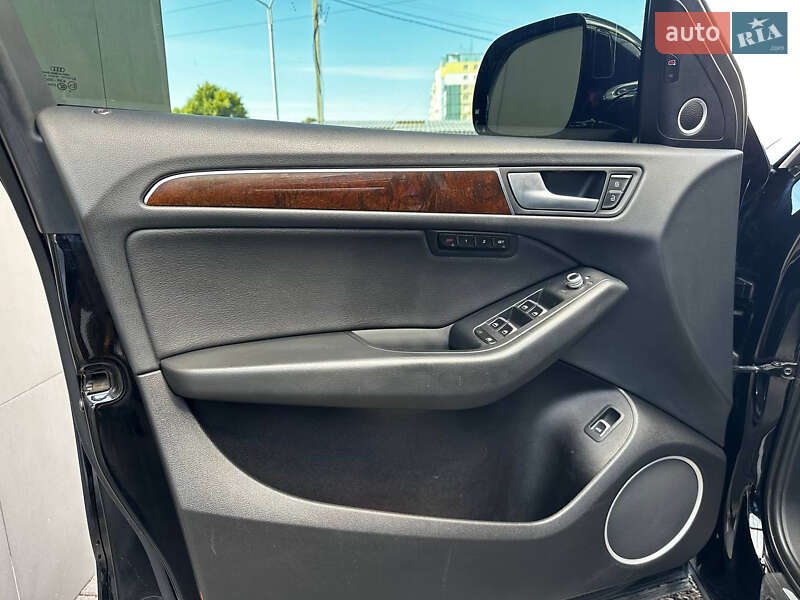 Позашляховик / Кросовер Audi Q5 2015 в Дніпрі