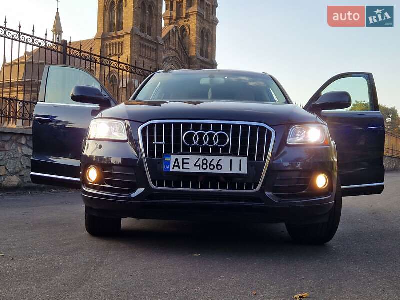 Внедорожник / Кроссовер Audi Q5 2015 в Каменском