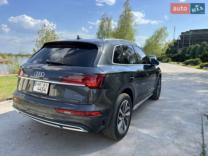 Внедорожник / Кроссовер Audi Q5 2020 в Новомосковске