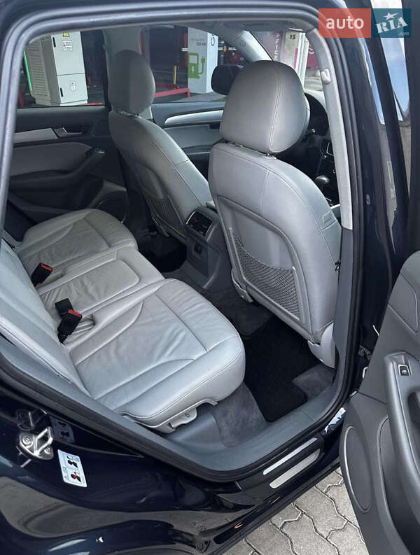 Позашляховик / Кросовер Audi Q5 2012 в Ужгороді