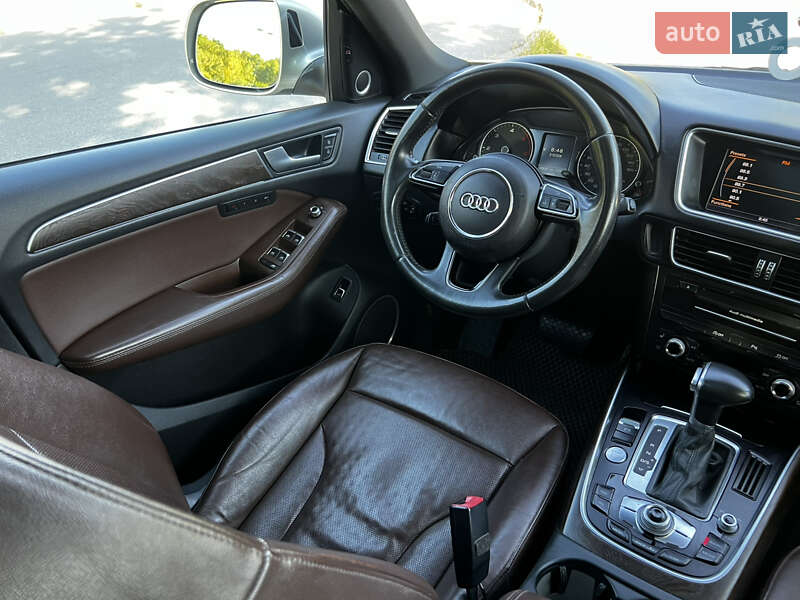 Внедорожник / Кроссовер Audi Q5 2015 в Днепре