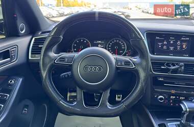 Позашляховик / Кросовер Audi Q5 2016 в 