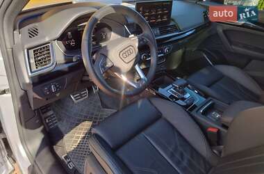 Внедорожник / Кроссовер Audi Q5 2022 в 