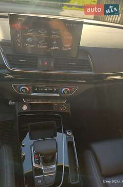 Внедорожник / Кроссовер Audi Q5 2022 в 