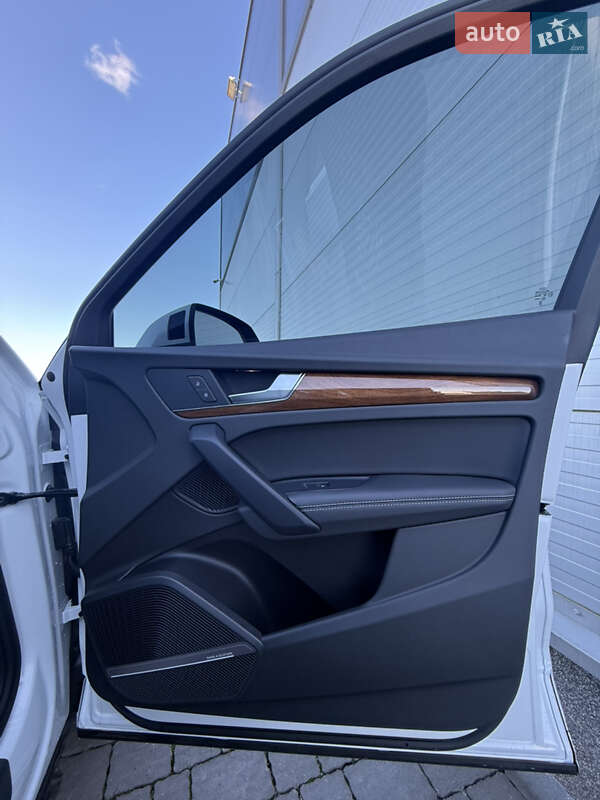 Внедорожник / Кроссовер Audi Q5 2024 в Львове