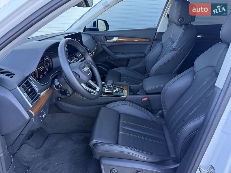 Внедорожник / Кроссовер Audi Q5 2024 в Львове