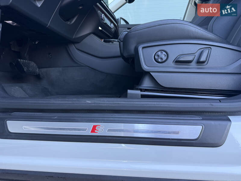 Внедорожник / Кроссовер Audi Q5 2024 в Львове