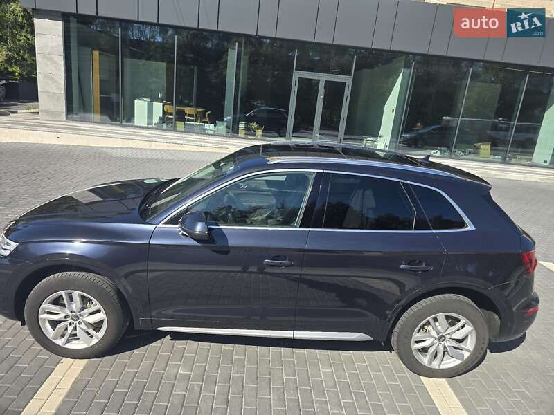 Внедорожник / Кроссовер Audi Q5 2019 в Луцке фото 3 Внедорожник / Кроссовер Audi Q5 2019 в Луцке