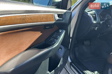 Позашляховик / Кросовер Audi Q5 2015 в 
