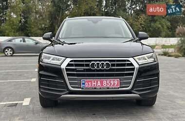 Позашляховик / Кросовер Audi Q5 2018 в 