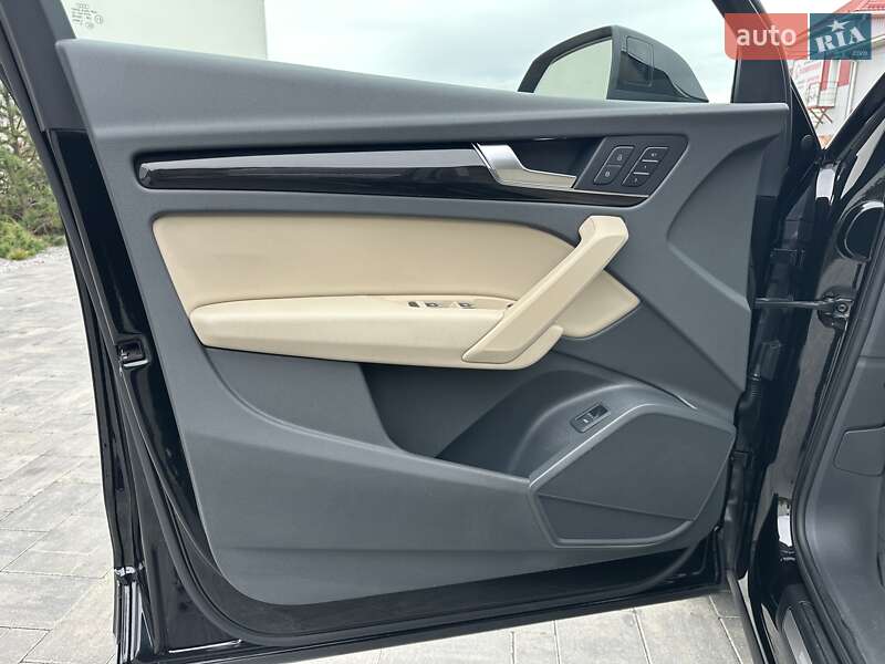 Внедорожник / Кроссовер Audi Q5 2018 в Луцке