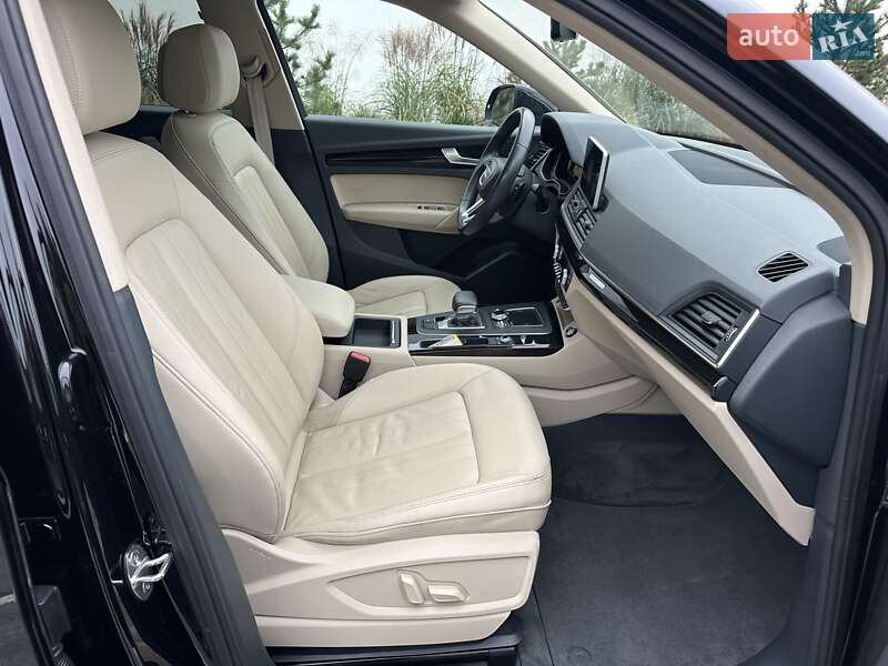 Внедорожник / Кроссовер Audi Q5 2018 в Луцке