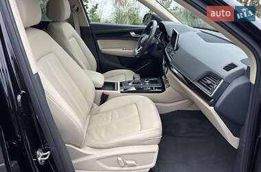 Позашляховик / Кросовер Audi Q5 2018 в 