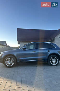Внедорожник / Кроссовер Audi Q5 2015 в 