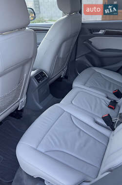 Внедорожник / Кроссовер Audi Q5 2015 в 