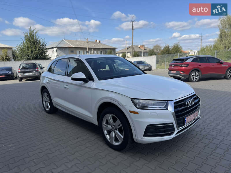 Внедорожник / Кроссовер Audi Q5 2018 в Луцке