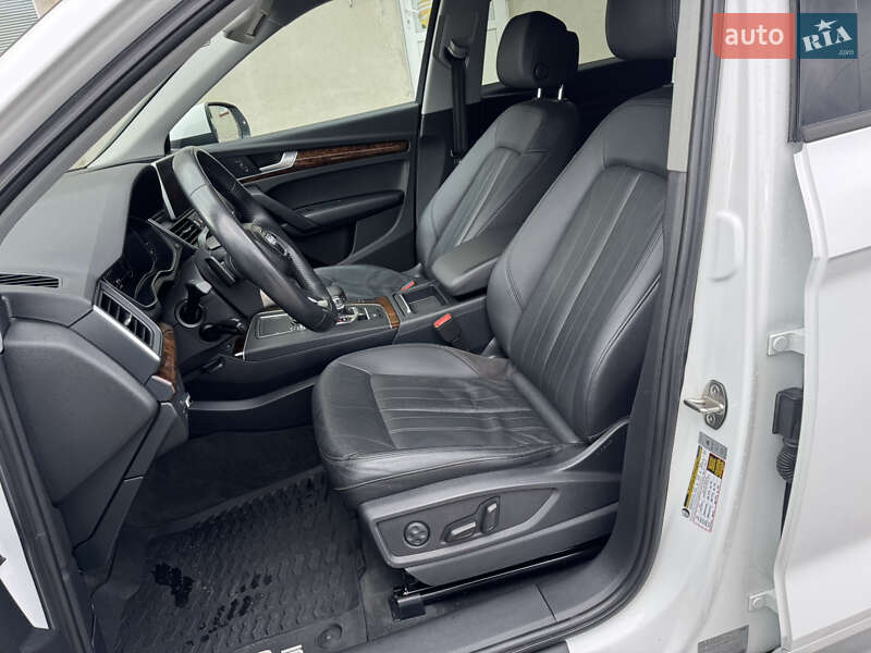 Внедорожник / Кроссовер Audi Q5 2018 в Луцке