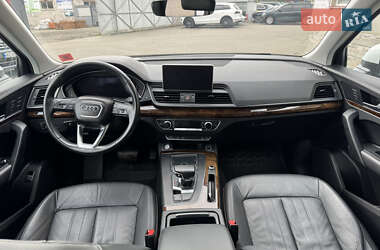 Внедорожник / Кроссовер Audi Q5 2018 в 