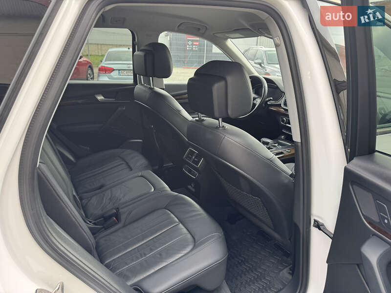 Внедорожник / Кроссовер Audi Q5 2018 в Луцке