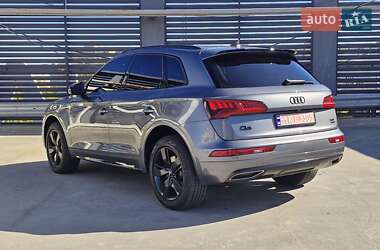 Внедорожник / Кроссовер Audi Q5 2018 в 