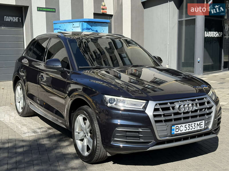 Позашляховик / Кросовер Audi Q5 2017 в Львові