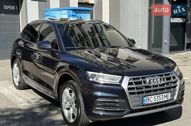 Внедорожник / Кроссовер Audi Q5 2017 в 