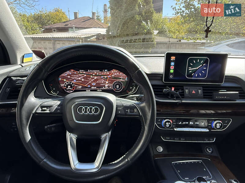 Позашляховик / Кросовер Audi Q5 2017 в Львові