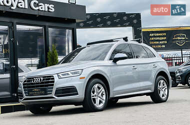 Внедорожник / Кроссовер Audi Q5 2018 в 