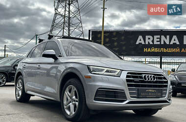 Внедорожник / Кроссовер Audi Q5 2018 в 