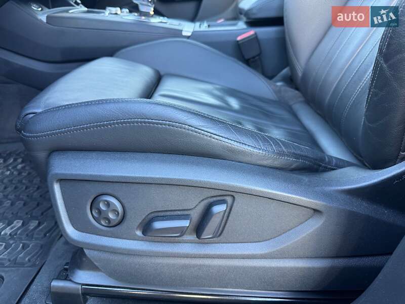 Внедорожник / Кроссовер Audi Q5 2016 в Киеве