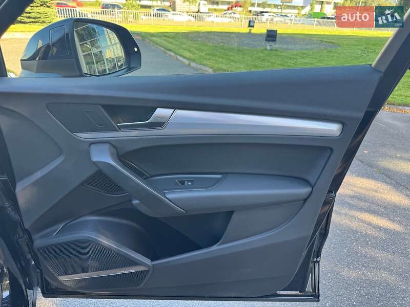 Внедорожник / Кроссовер Audi Q5 2016 в Киеве