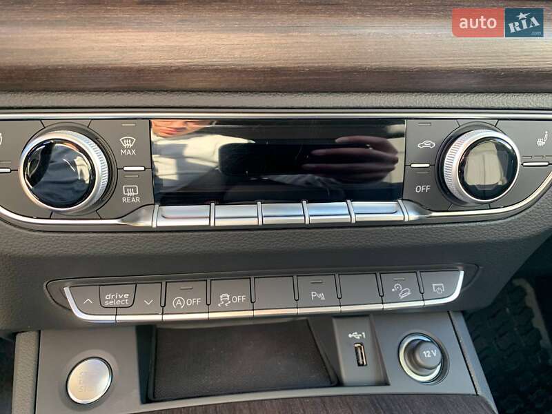 Внедорожник / Кроссовер Audi Q5 2022 в Стрые