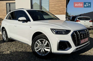 Внедорожник / Кроссовер Audi Q5 2022 в 