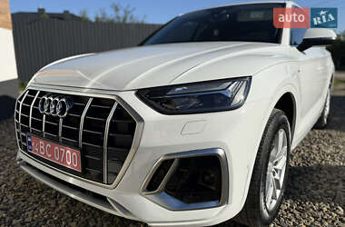 Внедорожник / Кроссовер Audi Q5 2022 в 
