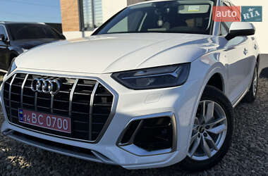 Внедорожник / Кроссовер Audi Q5 2022 в 