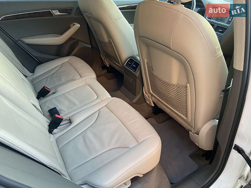 Внедорожник / Кроссовер Audi Q5 2012 в Владимире